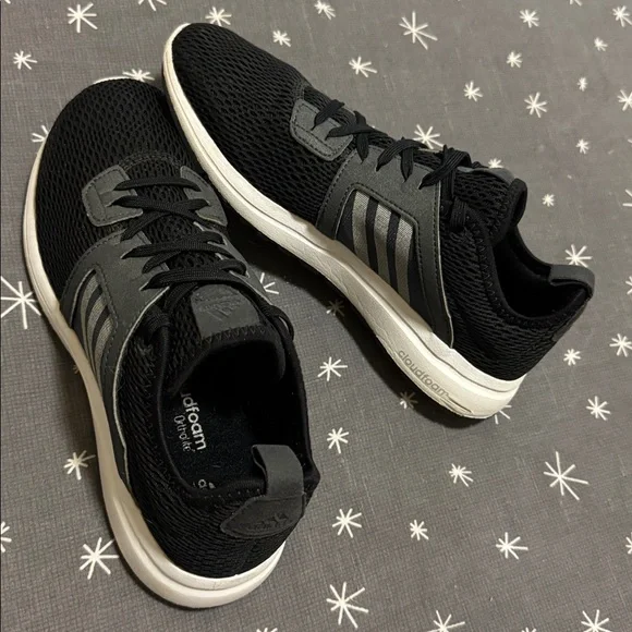 Worn once ADIDAS Durama Cloudfoam Unisex athleisure shoes. Size Women’s 6.5 - Picture 4 of 16